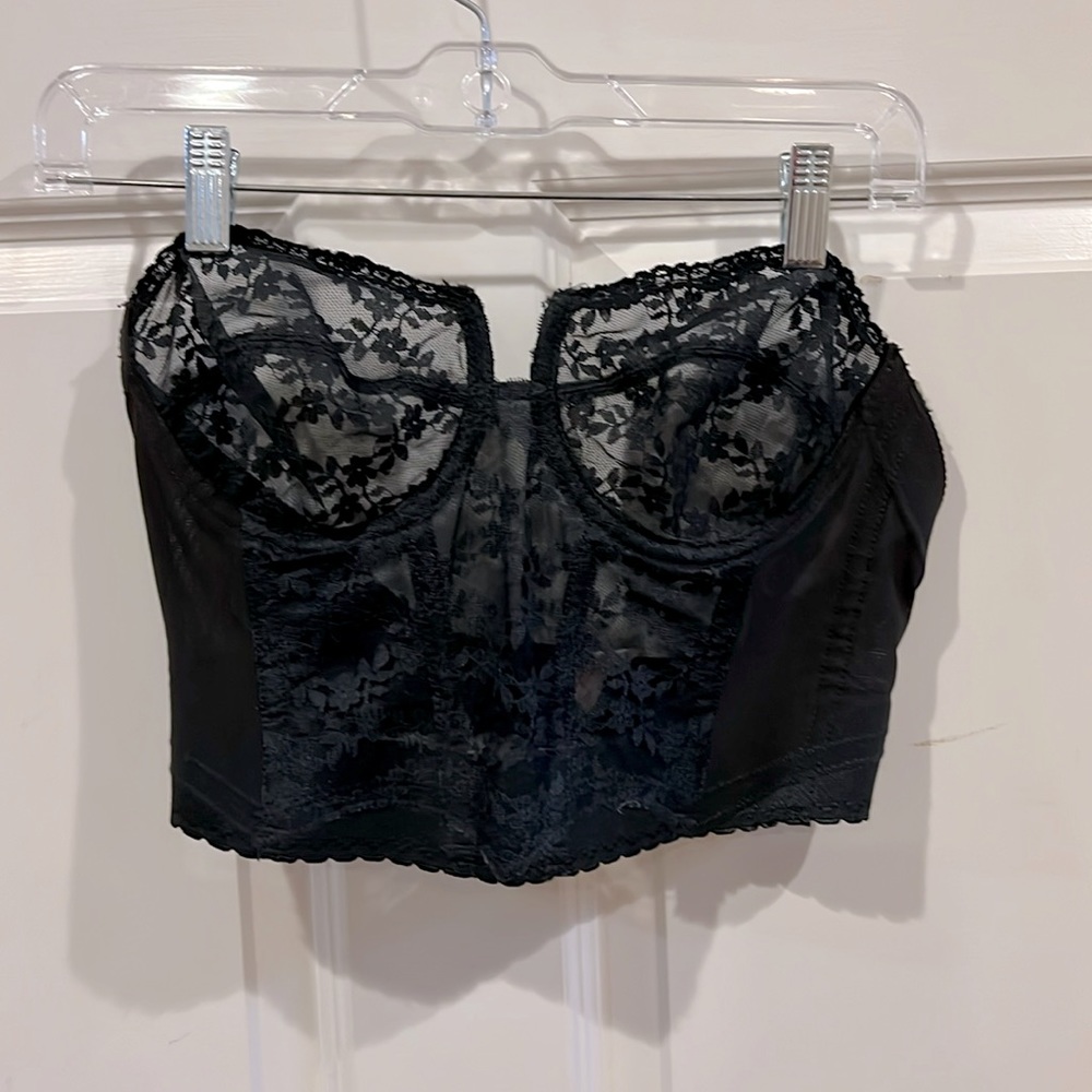 Strapless lace bustier